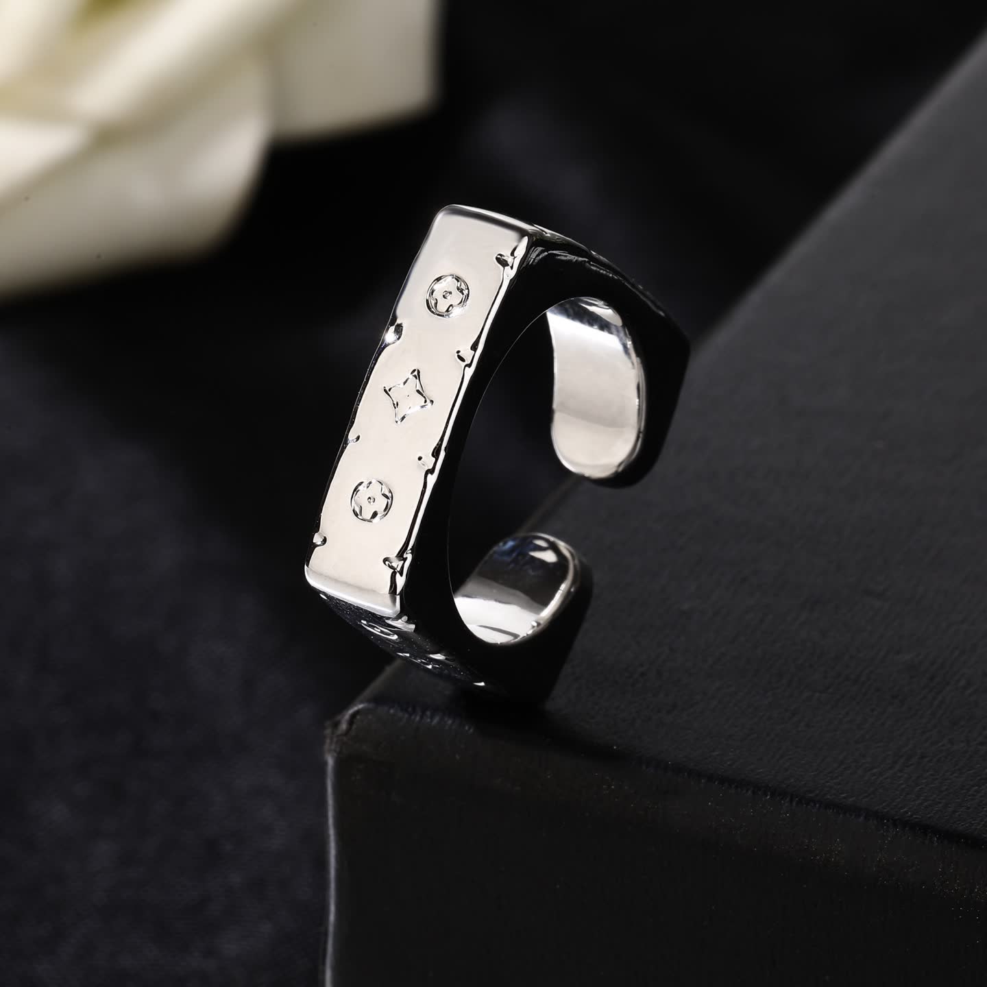 Louis Vuitton Ring